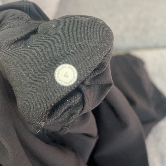 Lululemon Wunder Under Super High-Rise Tight *Full-On Luxtreme 25”
Black size 4 - Picture 7 of 9